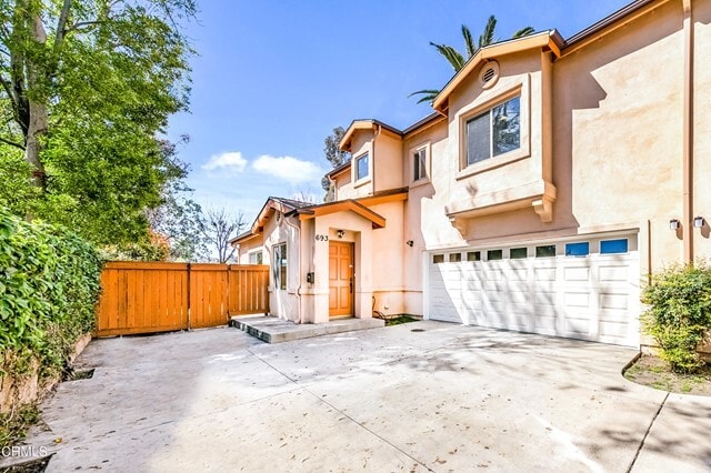 Primary Photo - 693 Cypress Ave