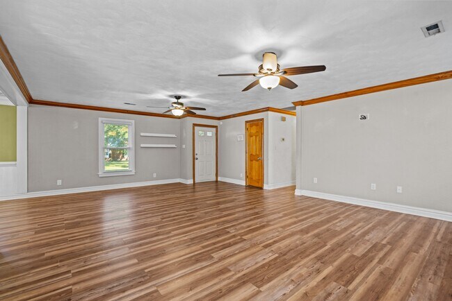Building Photo - 1521 Cheltingham Ct