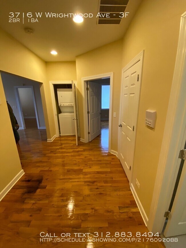 Building Photo - 3716 W Wrightwood Ave