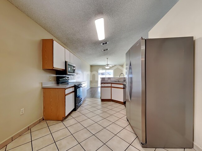 Building Photo - 3416 Lawn Tennis Dr