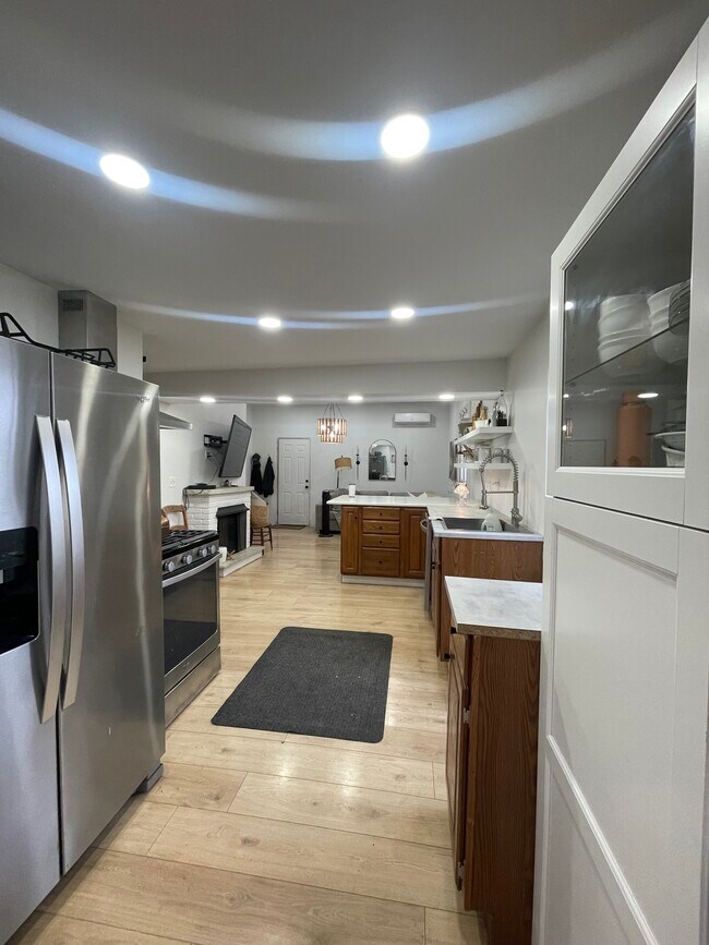 Foto del edificio - 419 S Mill St