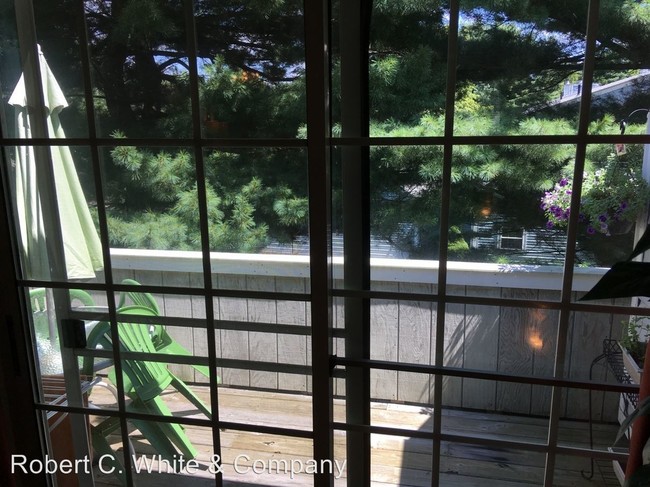 Foto del edificio - 105 Misty Meadow Ln