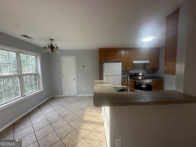 Building Photo - 6773 Oakleigh Dr