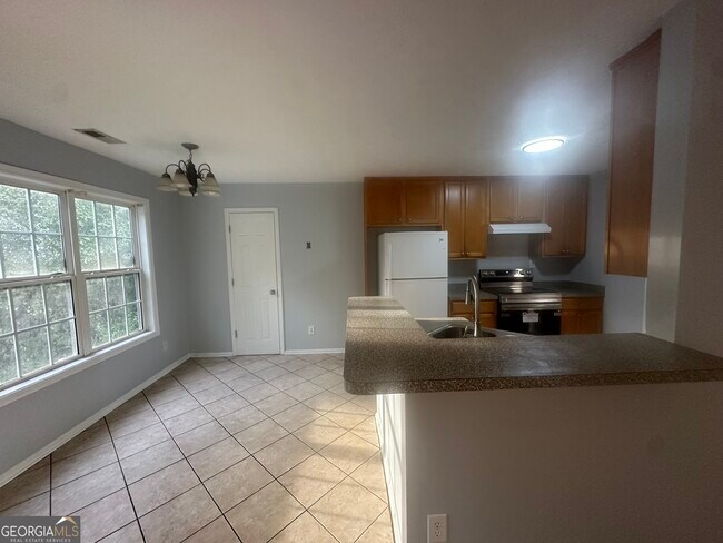 Foto del edificio - 6773 Oakleigh Dr