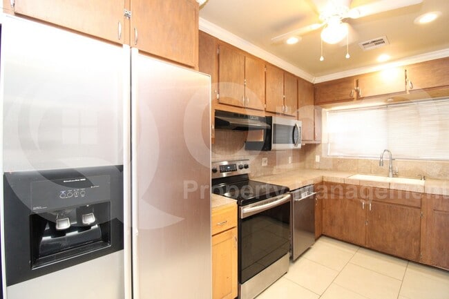 Foto del edificio - 4222 S 13th St