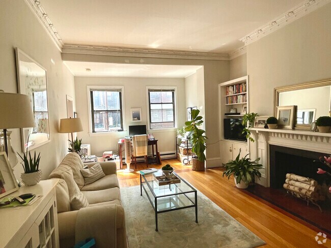Building Photo - 314 Marlborough St