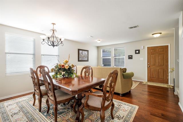 Foto del edificio - 9601 Euclid Dr