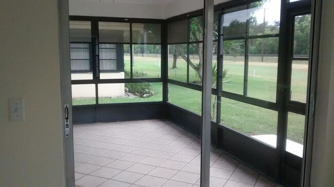 Building Photo - 3505 Amalfi Dr