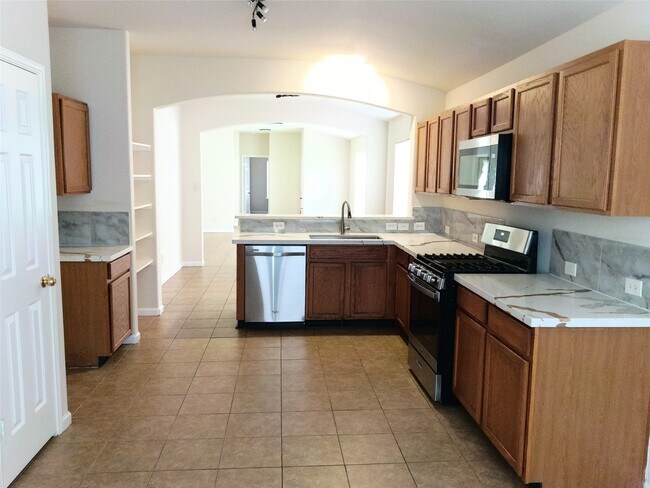 Building Photo - 7622 Yucca Field Dr