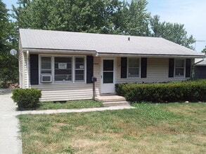 Building Photo - 7912 E 48 Terrace