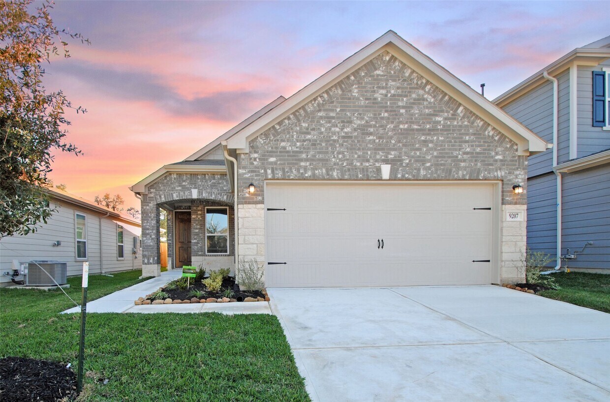 Primary Photo - 9207 BetanCourt Ct