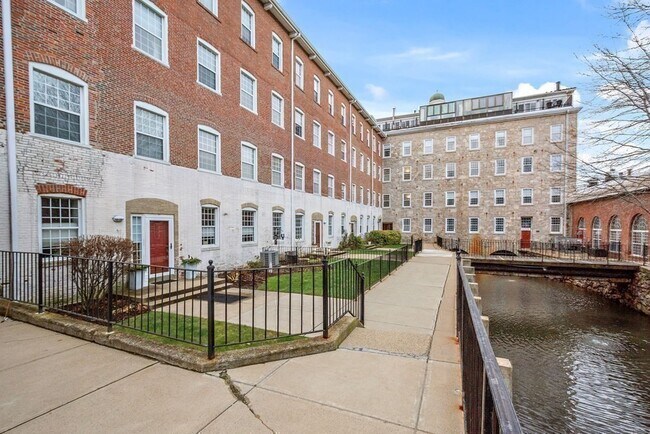 Foto del edificio - 7 S Stone Mill Dr