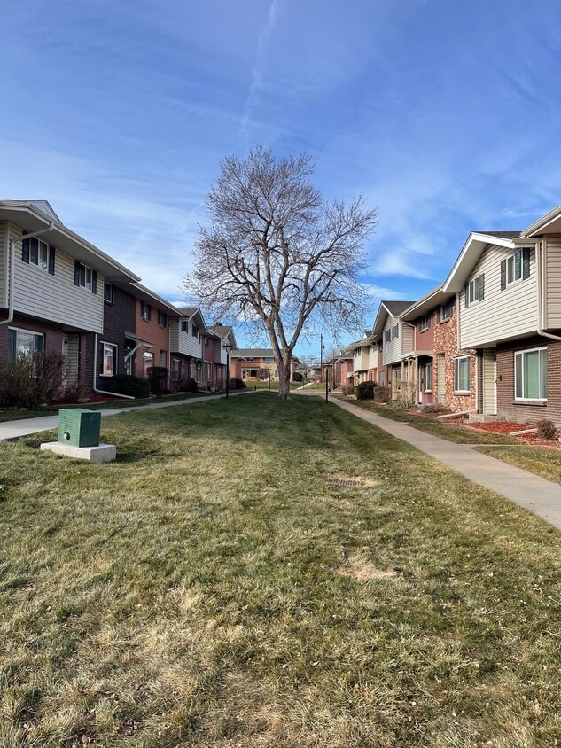 Photo - 3915 S Boston St (Denver, CO)