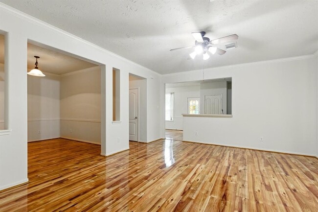 Building Photo - 5930 Hollister Cole