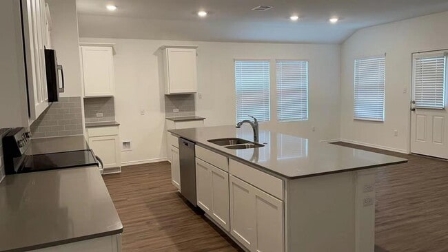 Building Photo - 213 Chickasaw Ln