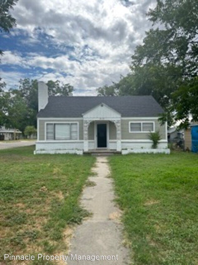 Primary Photo - 3 br, 3 bath House - 402 S Van Buren