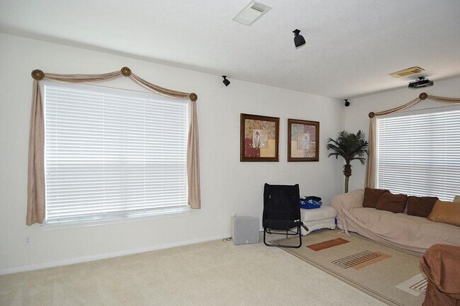 Foto del edificio - 15114 Brookwood Bridge Ln