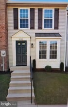 Building Photo - 8903 Rosewood Way