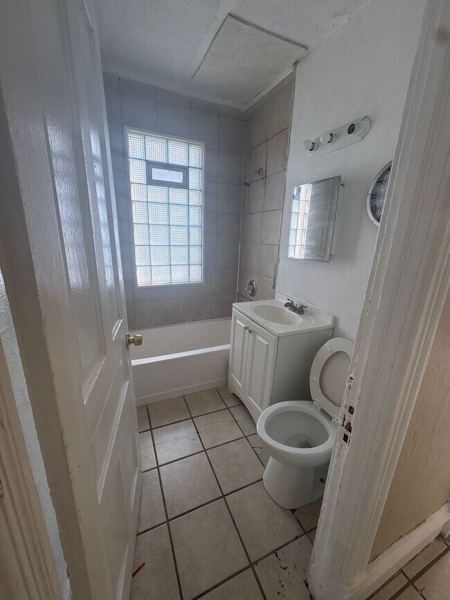 Foto del edificio - 2145 N 29th St