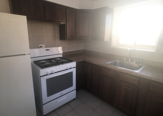 Foto del edificio - 2341 W Touhy Ave