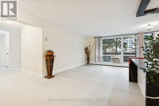 Building Photo - 1210 Radom St