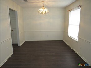Building Photo - 2706 David Dr