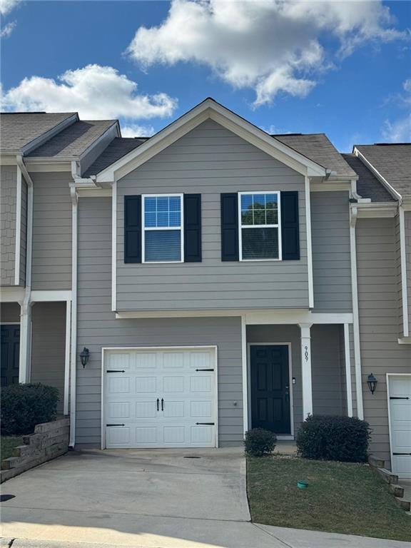 Foto principal - 909 Highwood Ln