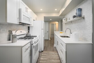 Canterbury Apartments photo'