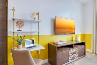 Building Photo - 777 N Ocean Dr