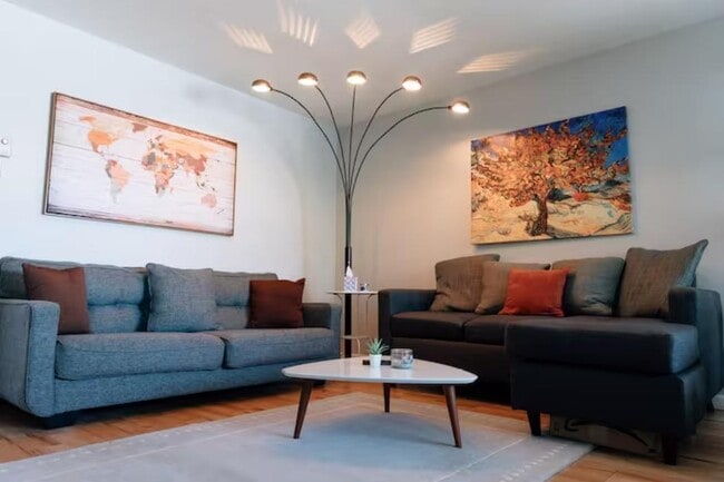 Photo - 1702 W Tuckey Ln Apartment