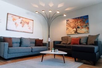 Building Photo - 1702 W Tuckey Ln