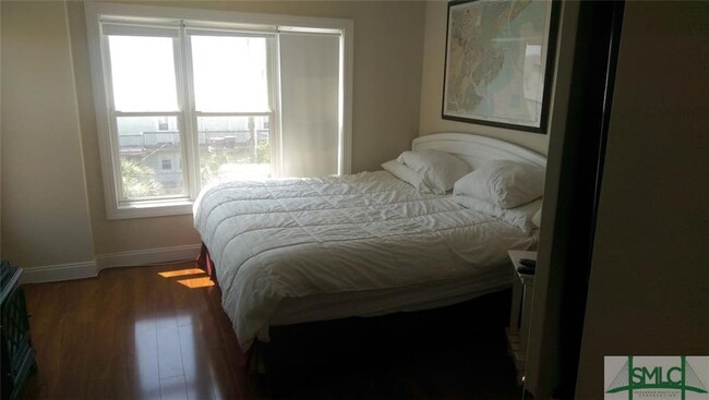 Building Photo - 1609 Strand Ave