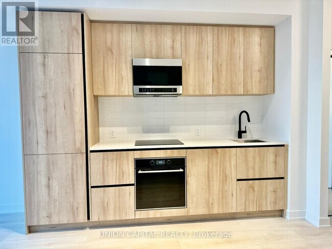 Photo du bâtiment - 127 Broadway Ave