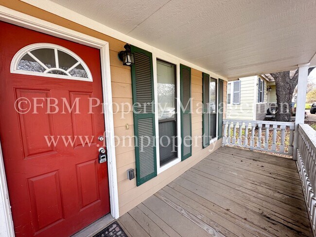Building Photo - 603 Atchley - Cozy 1 Bedroom, 1 Bathroom H...