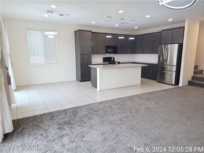 Building Photo - GORGEOUS 3 BED 2.5 BATH HOME IN SILVERADO ...