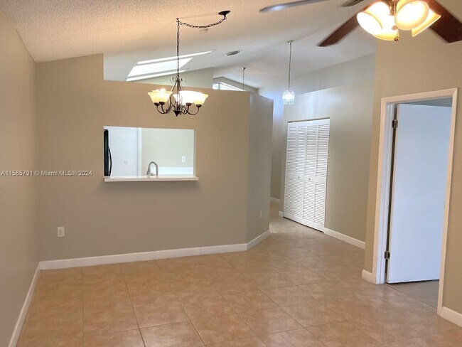 Foto del edificio - 14624 SW 127th Ct