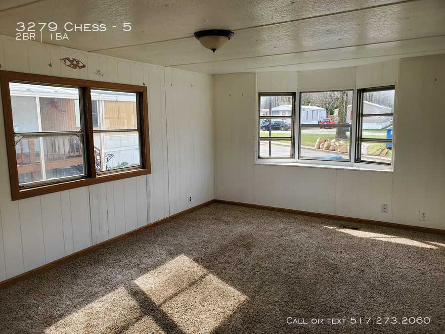 Building Photo - 3279 Chess Dr