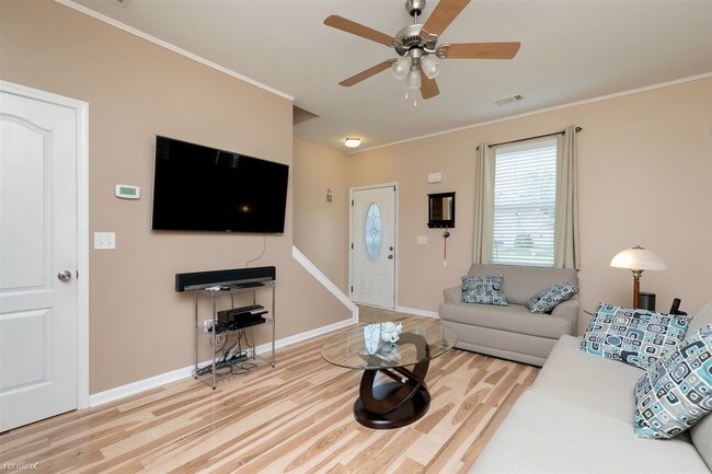 Foto del edificio - 51 Hillcrest Cir