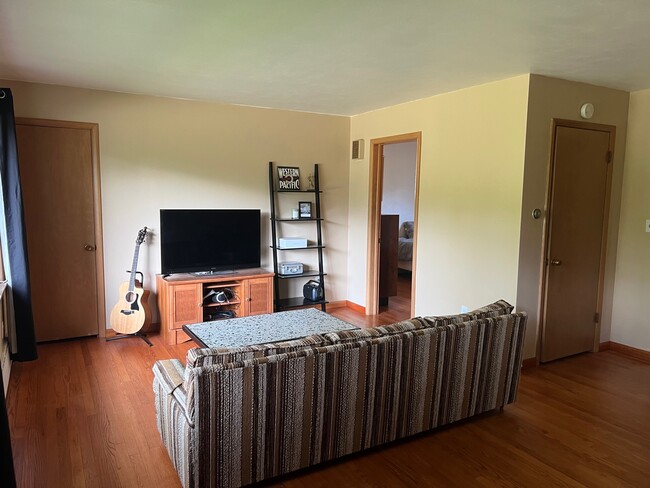 Building Photo - 1755 Arrowhead Dr