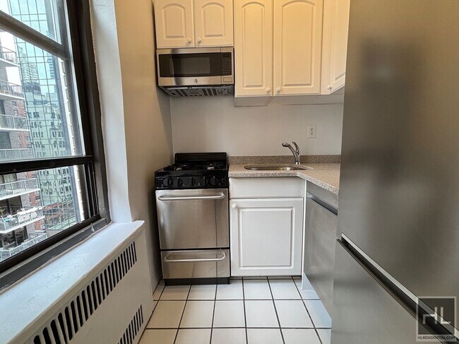 Building Photo - EAST 56 STREET