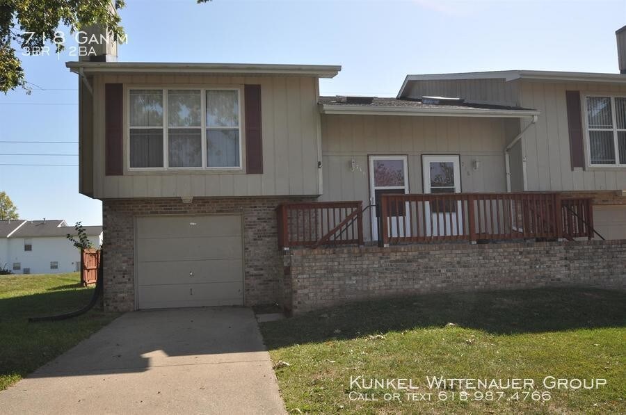 718 Ganim Dr, Belleville, IL 62221 Apartment for Rent in Belleville, IL