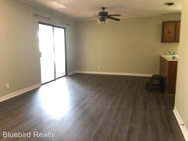 Building Photo - 3 br, 1.5 bath House - 14315 Woolsey Rd.
