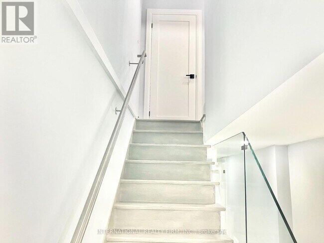 Photo du bâtiment - 187 Sheridan Ave