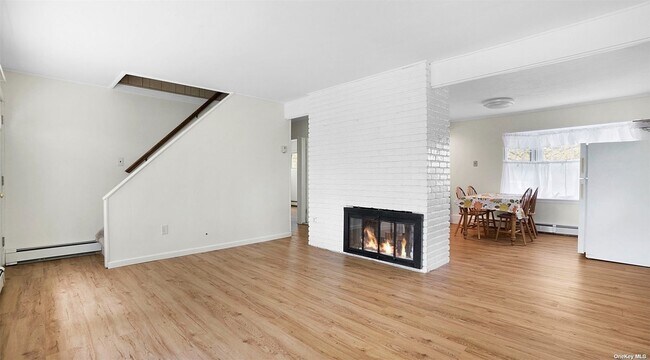 Building Photo - 26 Carriage Ln
