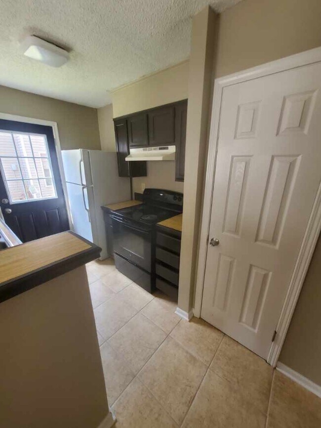 Building Photo - 109 Coulee Dr