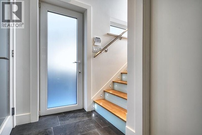 Building Photo - 3608 W 30th Ave