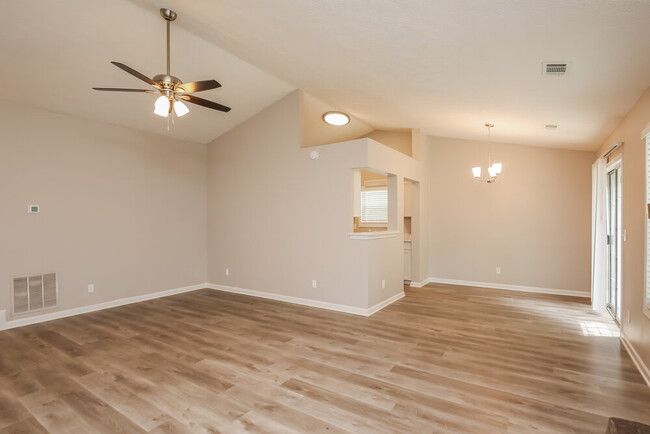 Building Photo - 1384 Luther Way
