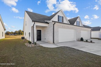 Building Photo - 1413 Dorset Dr