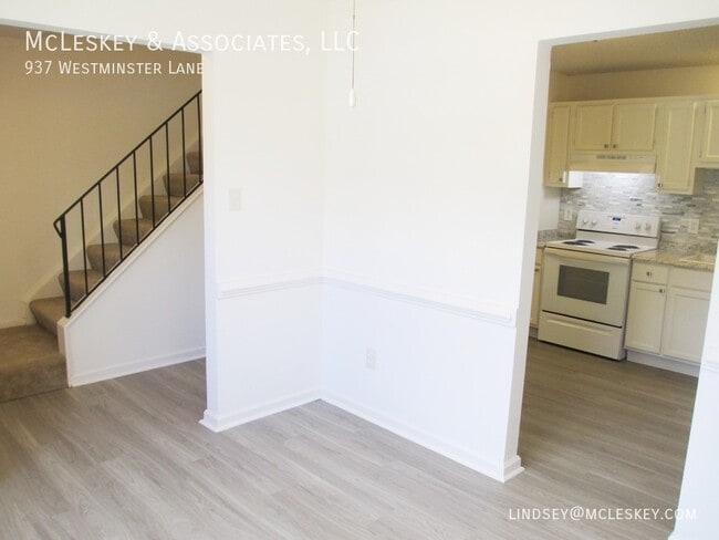 Foto del edificio - 937 Westminster Ln