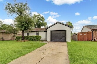 Building Photo - 14618 Flair Dr
